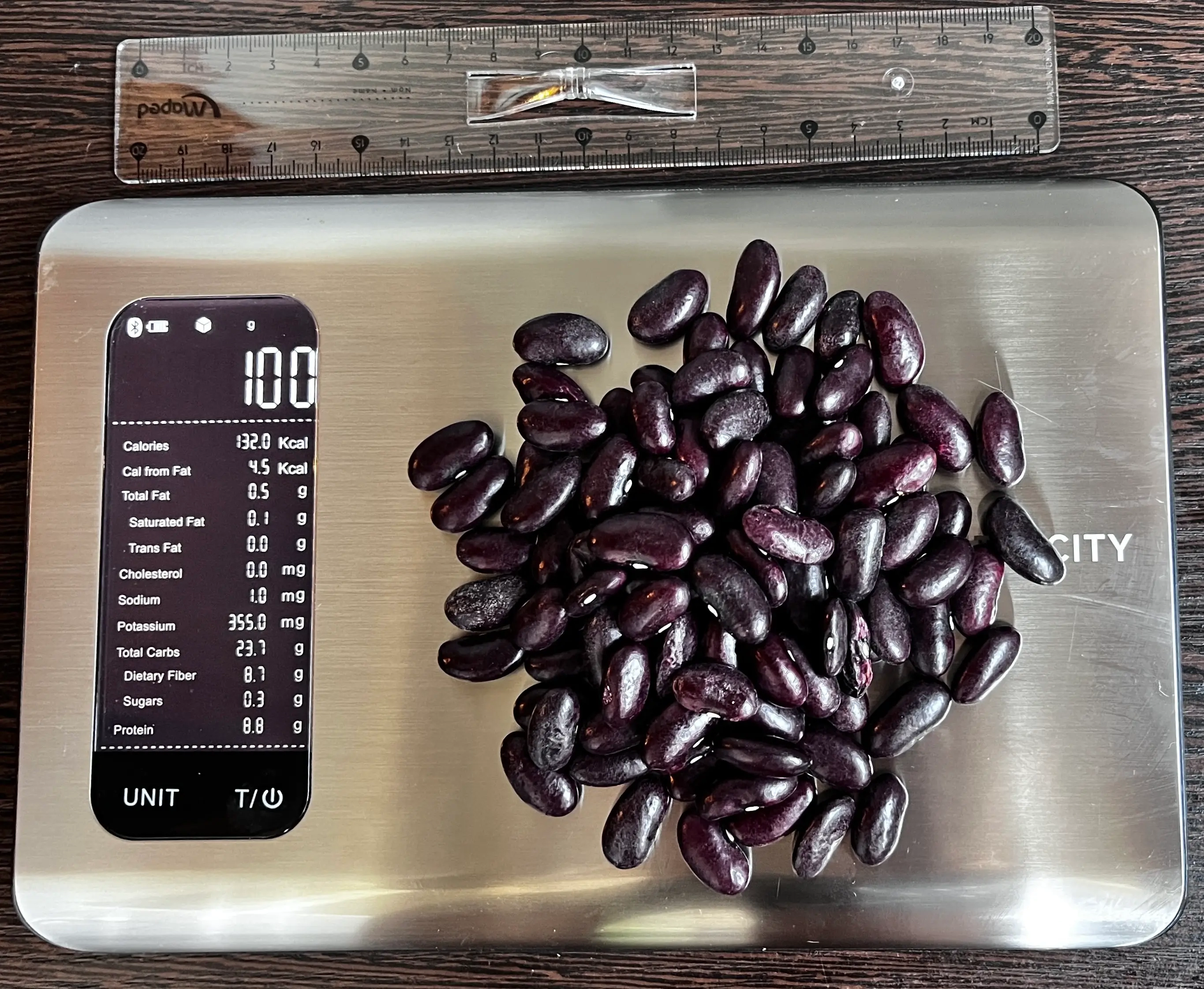 132 Calories or 100 Grams of Black Turtle Beans on scale