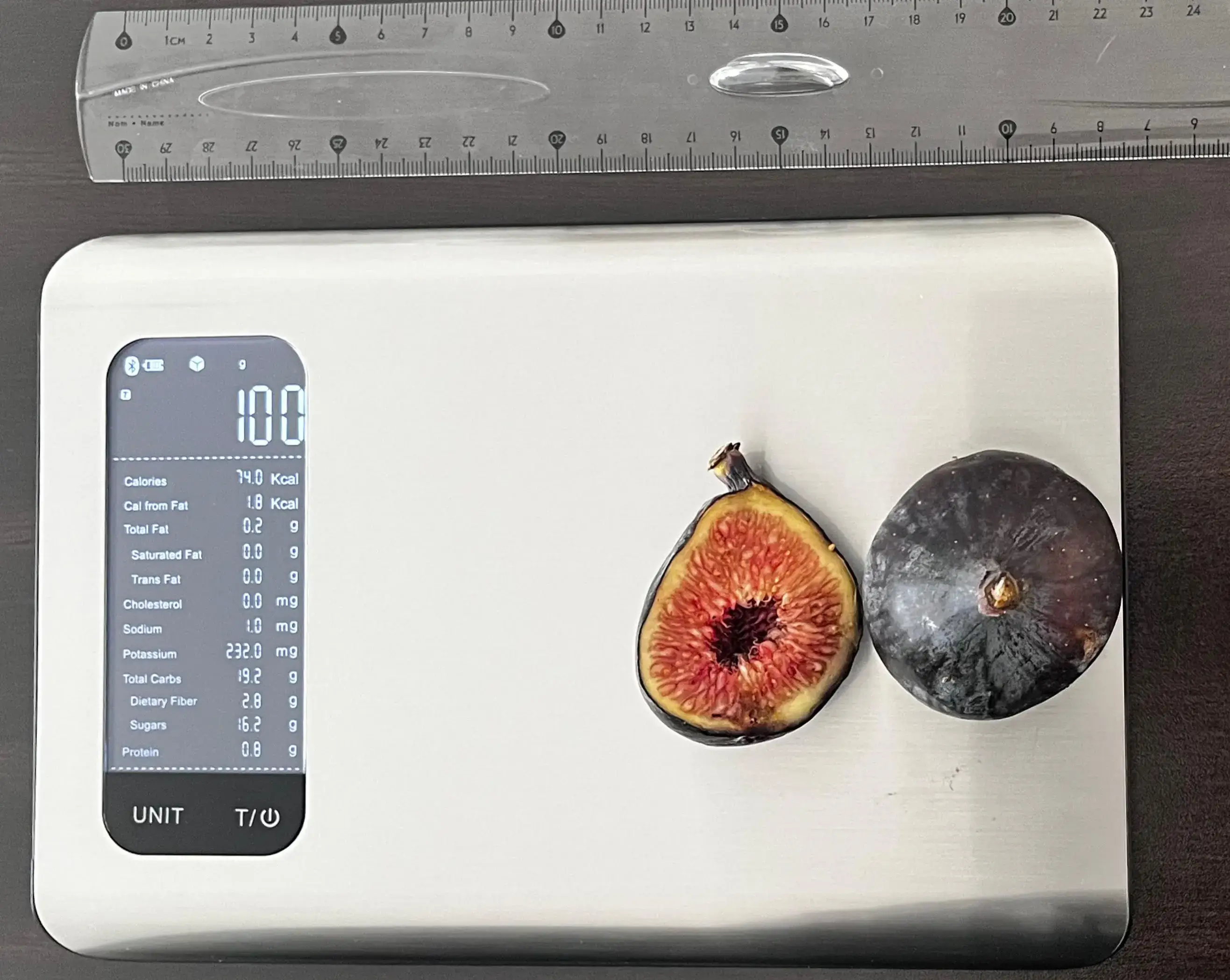 74 Calories or 100 Grams of Figs